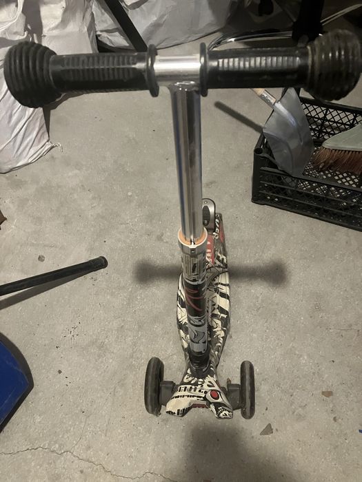 Детска тротинетка с накланяне