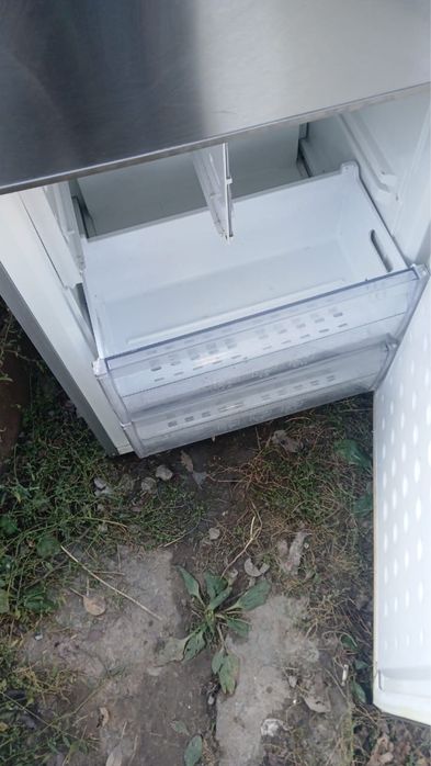 Продам холодильник на запчасти