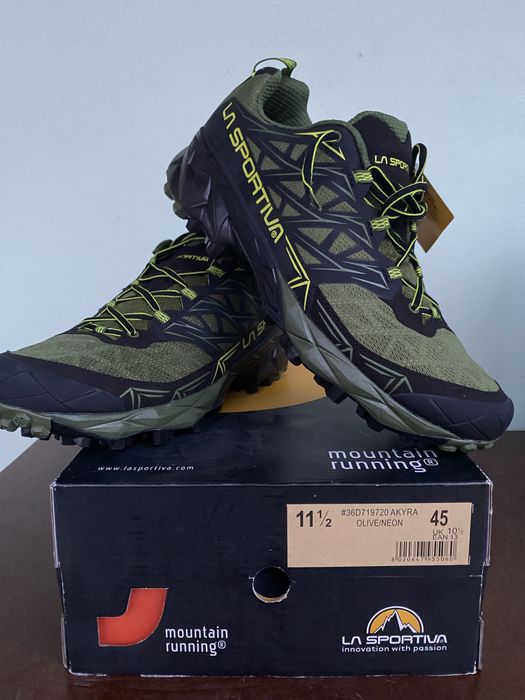 La Sportiva Akyra – 45 (UK 10.5) – Noi, cu etichetă