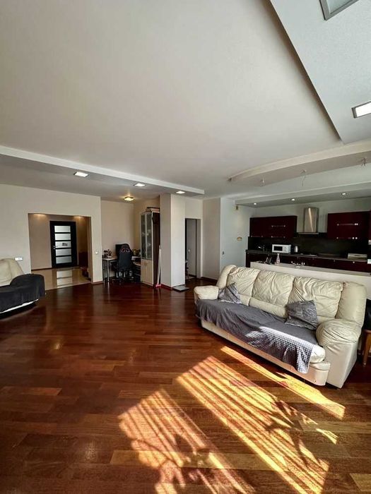 Дава се под наем Тристаен апартамент в София, Зона Б-18 - 95 кв.м за 663 € - Снимка #1