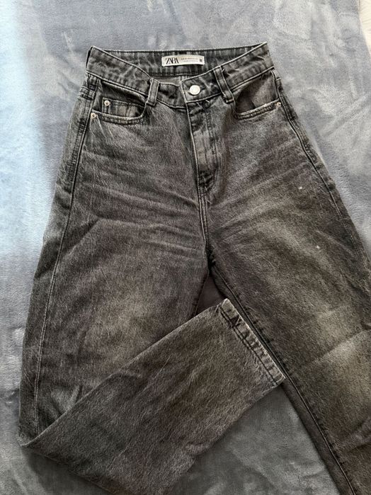 Zara, Levi’s , Tommy Hilfiger