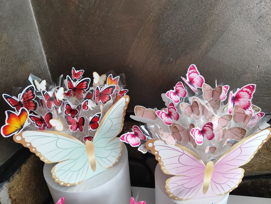 Светещ пеперуден букет