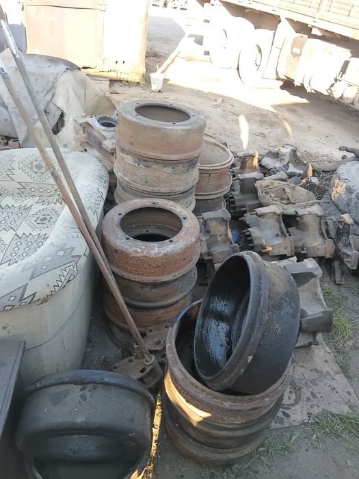 Продам шатуны ,чулки,нш 32. барабаны.