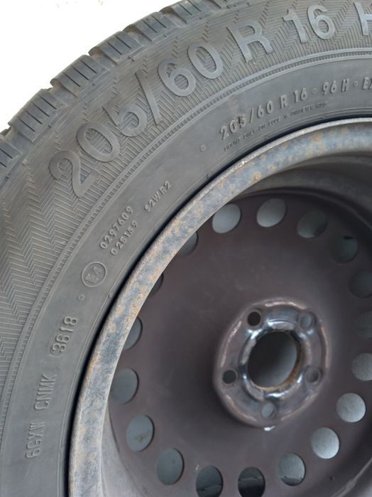 Зимни гуми с джанти 16 5х110 205/60/16