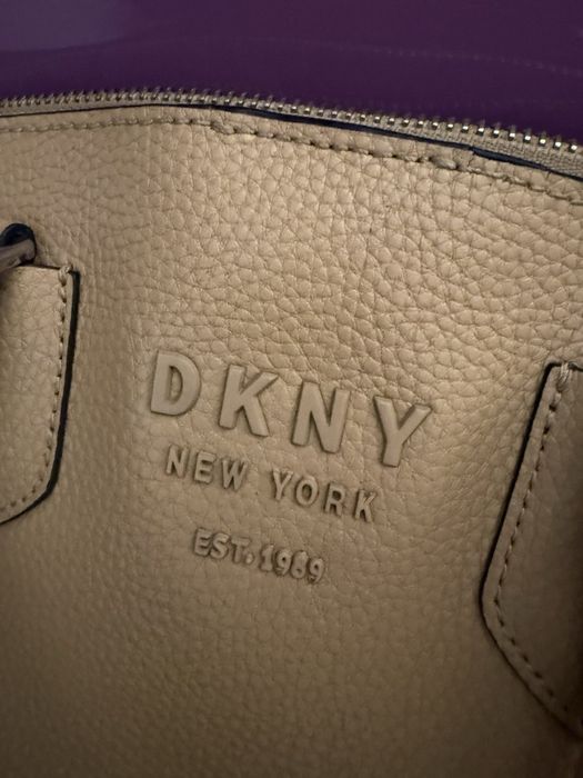 Дамска чанта DKNY - Noho-Md Trple Compt