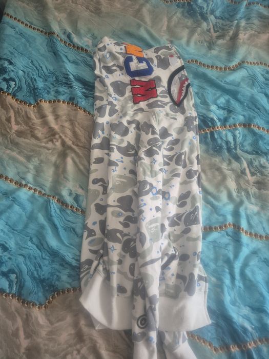 Bape alb galaxy.