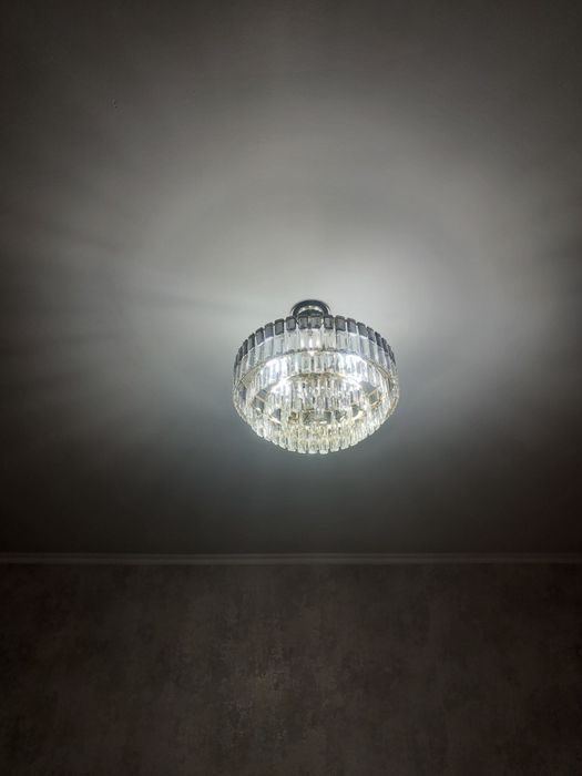 Продам люстра новый