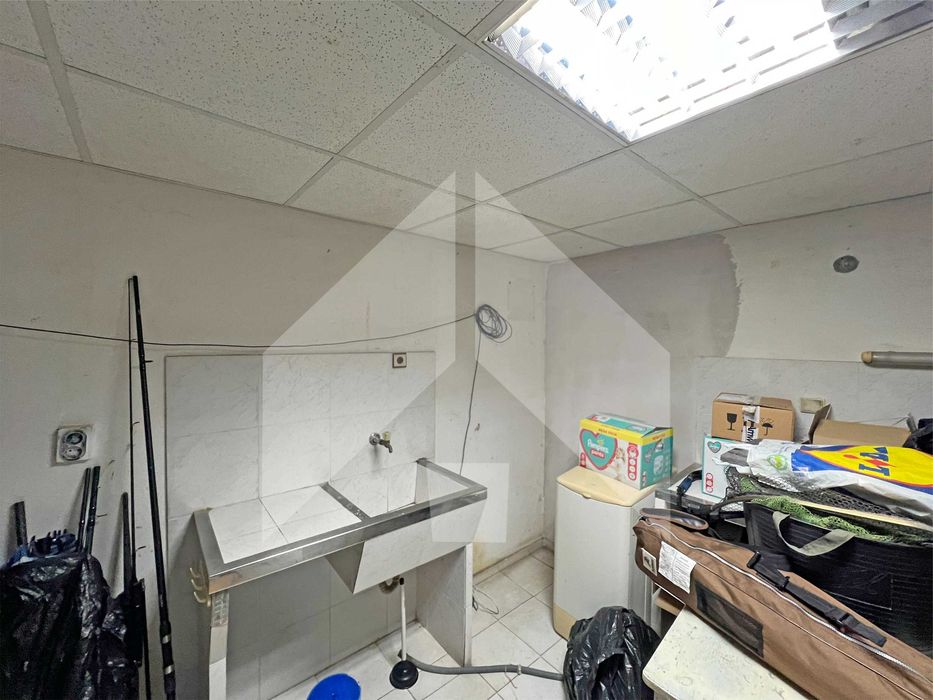 Продава се Тристаен апартамент в Нови пазар - 75 кв.м за 667 €/кв.м - Снимка #15