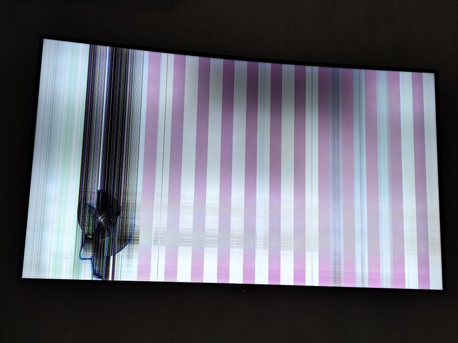 Продам телевизор на запчасти