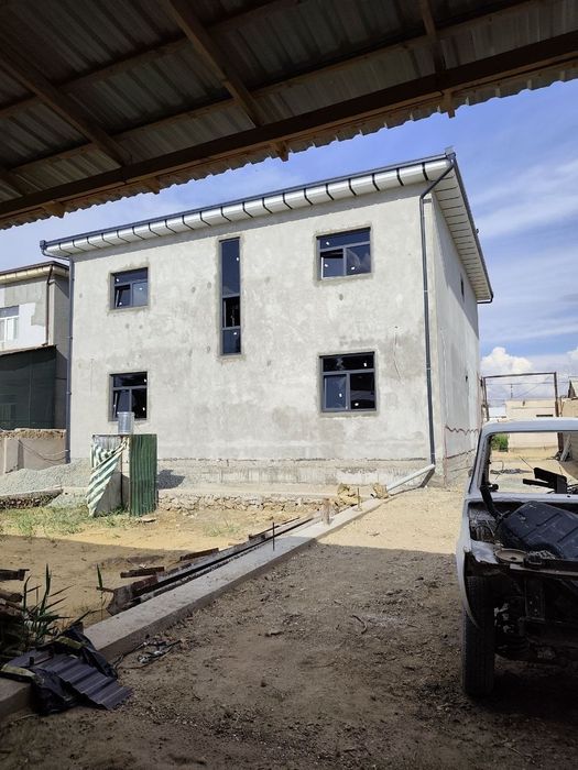 2 etaj jay satiladi  Qum-awil 1 de ulken ziyratlaw koshesine jaqin
