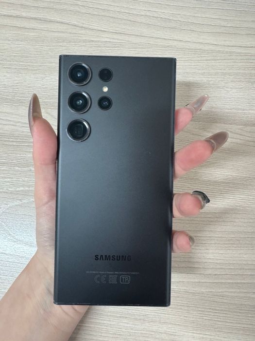 Продам Samsung s23 ultra 256gb