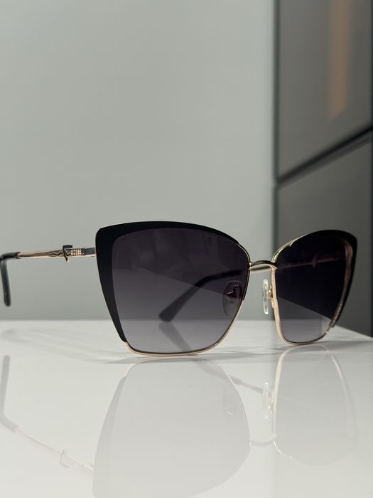Слънчеви очила Guess