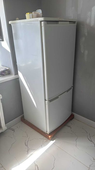 Холодилник Плита печи