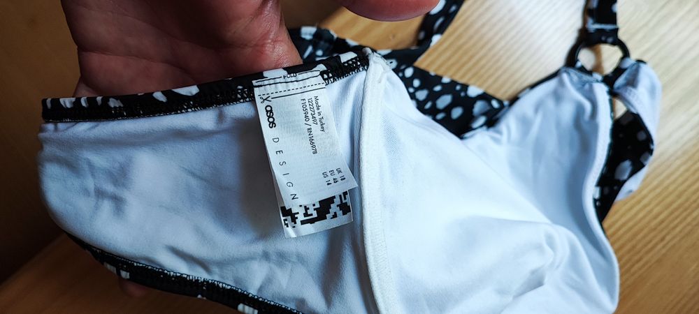 Costum de baie model deosebit alb/negru