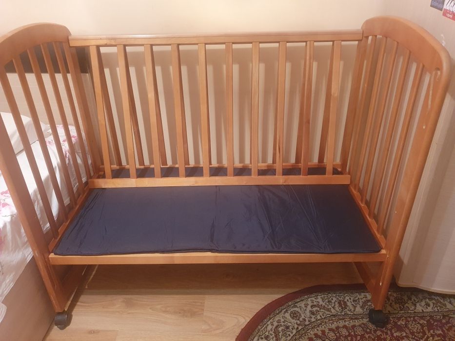Детская кровать-качалка