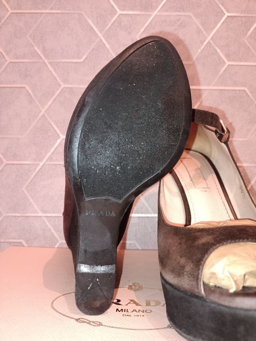 Женские туфли Prada