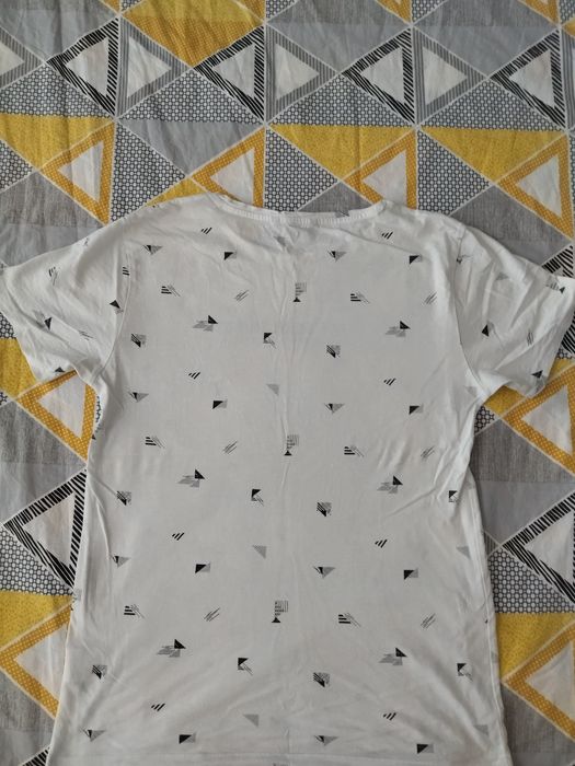 Бяла Мъжка тениска