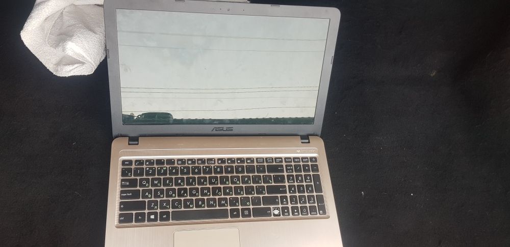 Ноутбук на запчасти