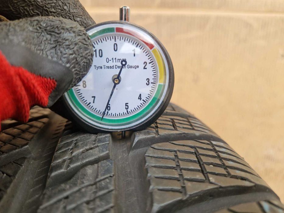 2 Pirelli R21 275/40
Зимни гуми 
DOT2617