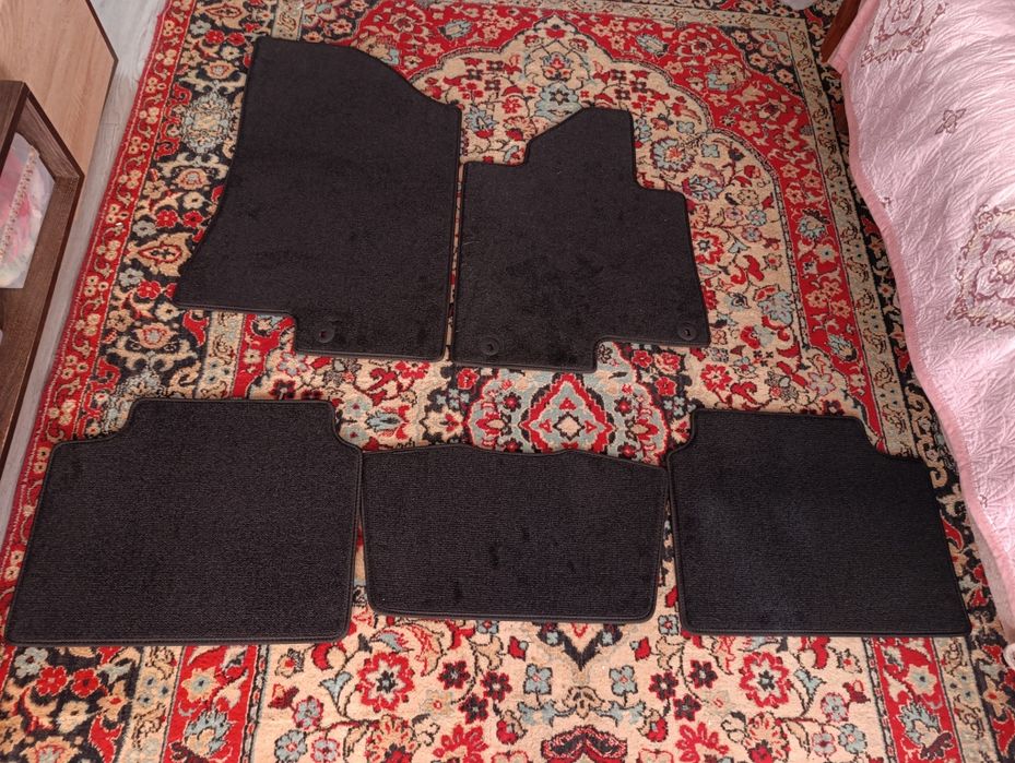 Полики  в машину