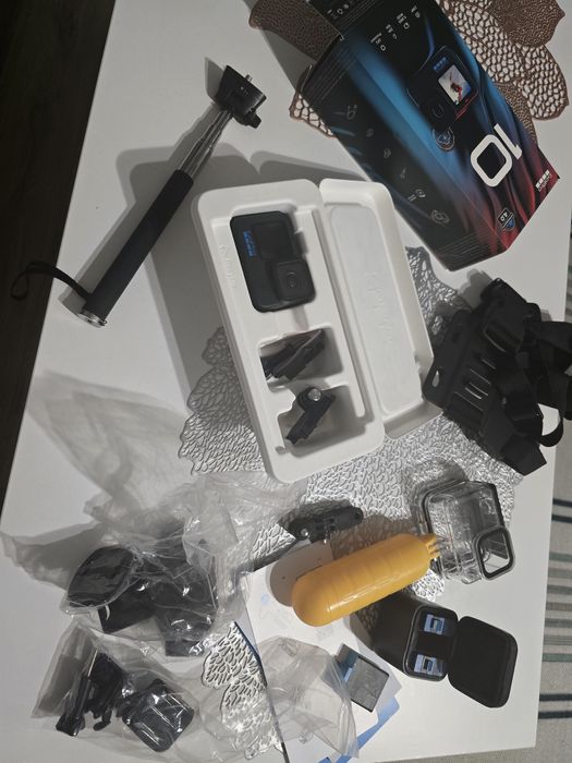 Vand Camera acțiune Go Pro Hero 10 Black in stare impecabila