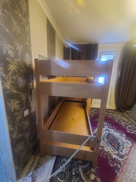 Вухъярустная кровать