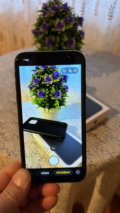 iPHONE 11 в Добро състояние