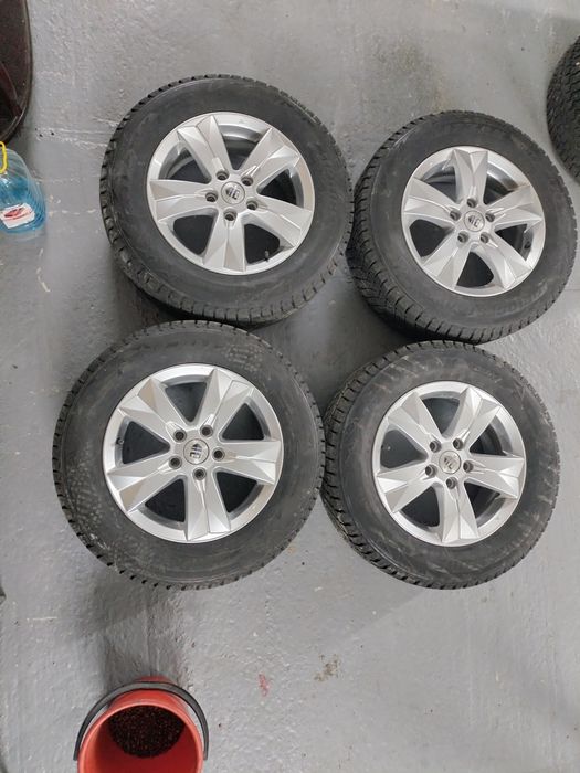 Шины 215/65/16 с дисками