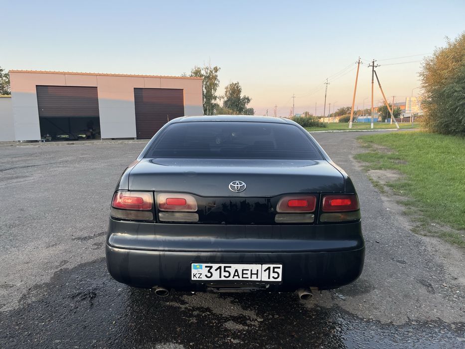 Продам машину таета ариста
