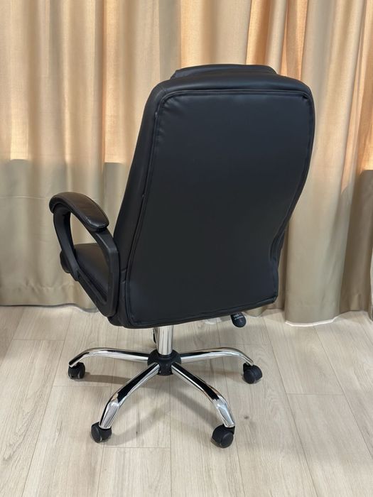 Офис стол в отлично състояние