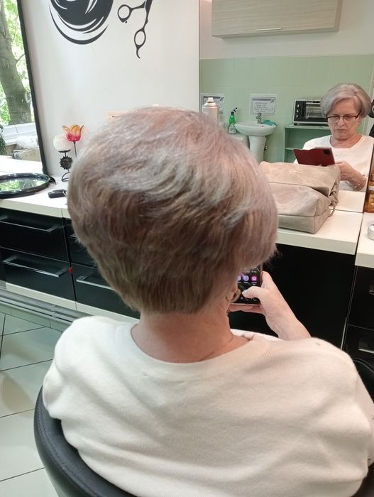 Servicii profesionale de coafura