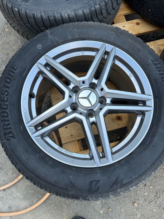 Джанти с Гуми 235/55R17 Mercedes