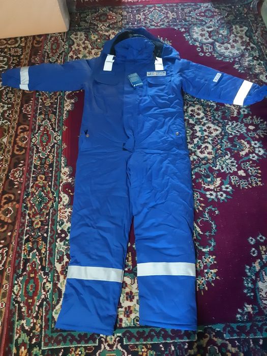 Продам зимние комбезы