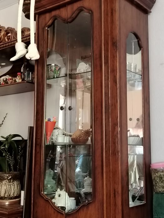 Отдам сервант за 1кг порошка