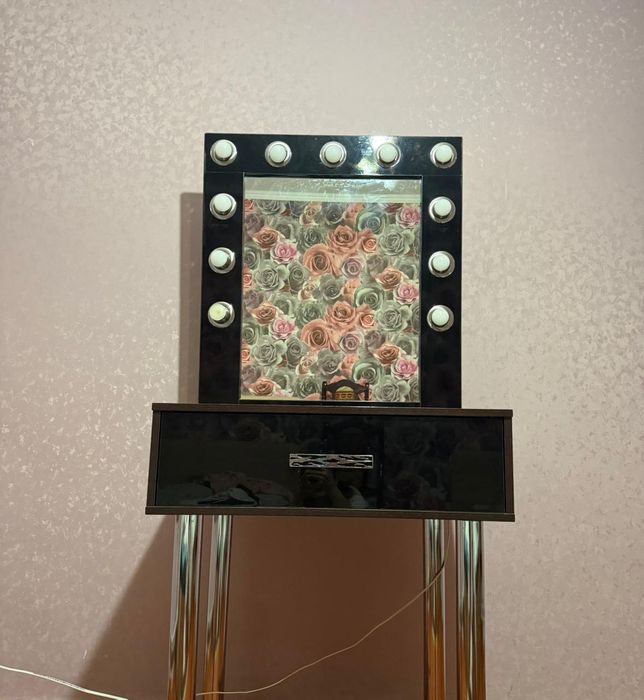 Зеркало для салона красоты