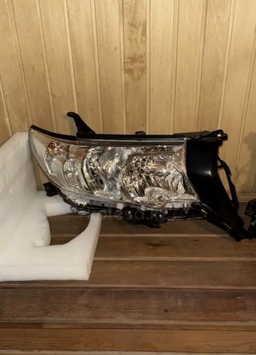 Продам комплект фар от Тойота Прадо 150