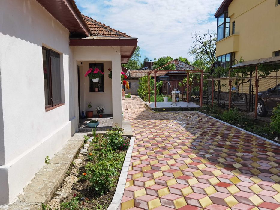 Vand casa Alexandria (central) negociabil