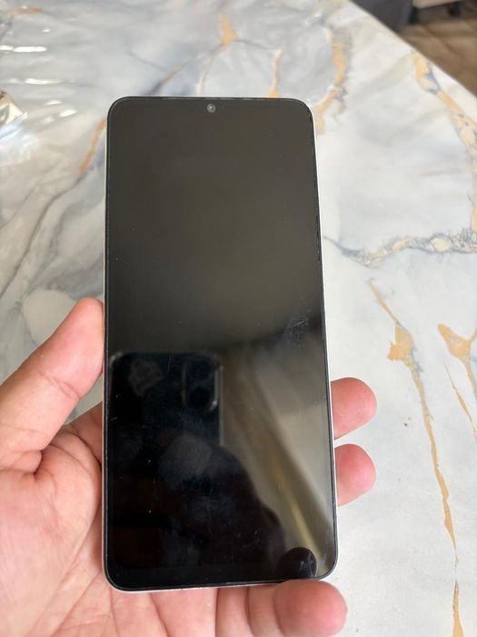 Продам телефон poco c61