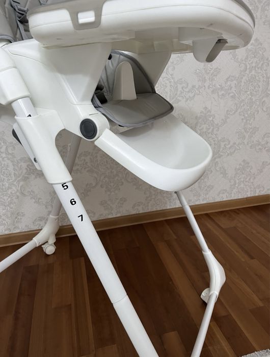 Стульчик-шезлонг для кормления Tomix (томикс)