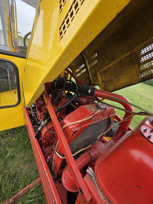 Tractor Universal 644