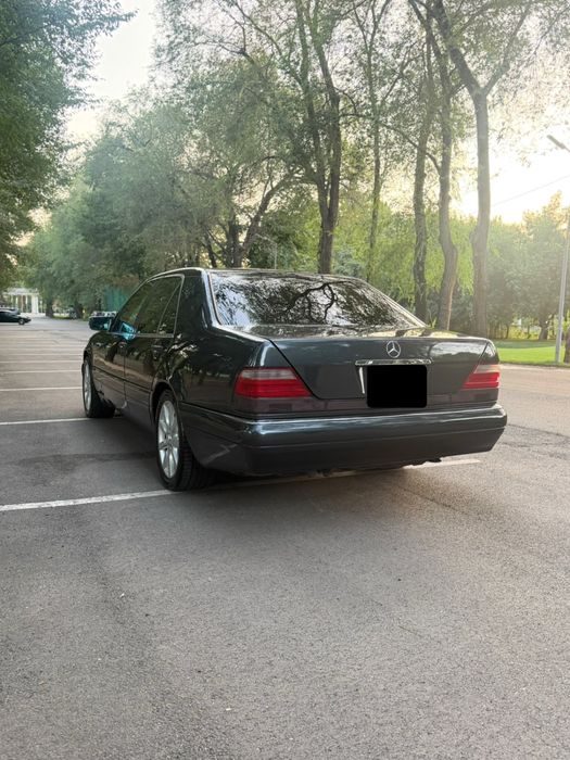 Mercedes-Benz W140