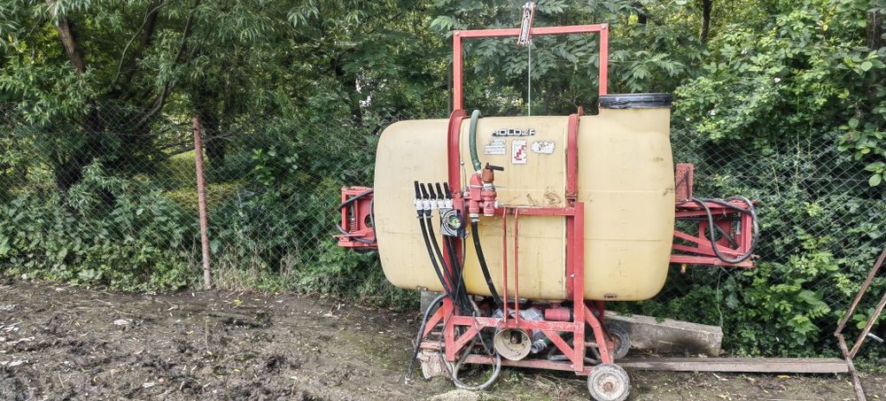 Vând pompă de erbicidat 600 litri