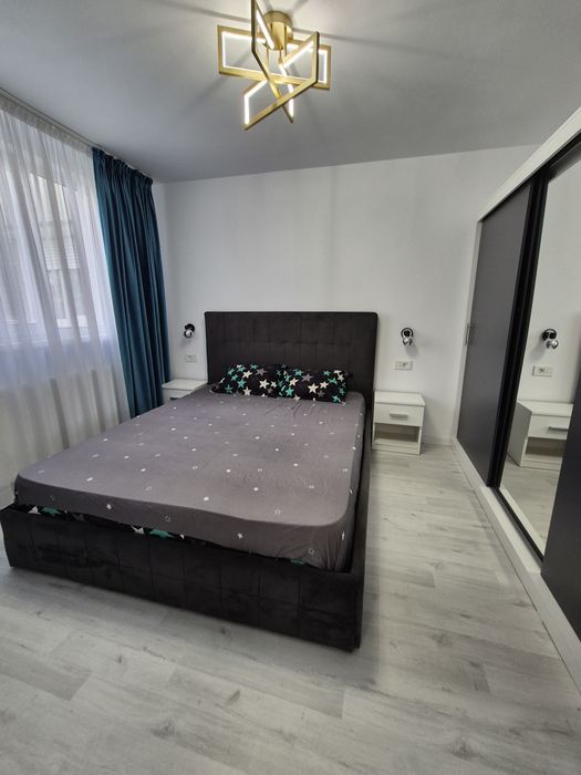 Apartament cu doua camere de inchiriat.