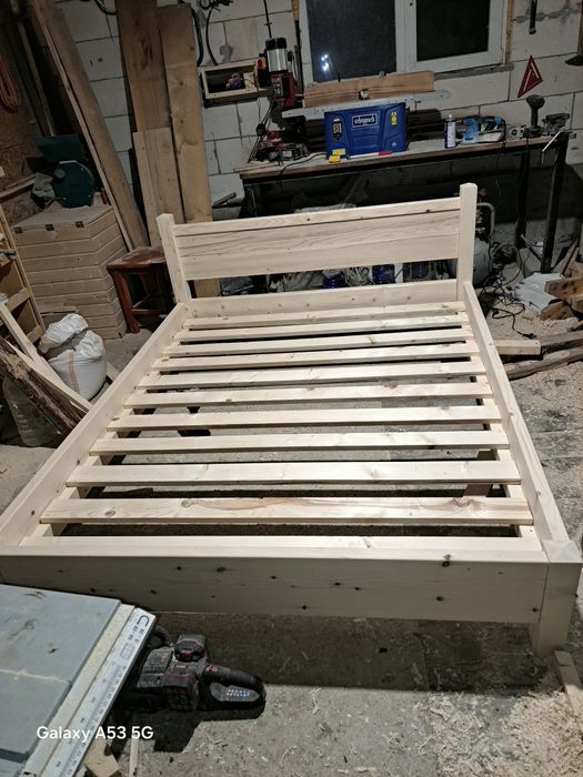 Pat din lemn masiv de vanzare