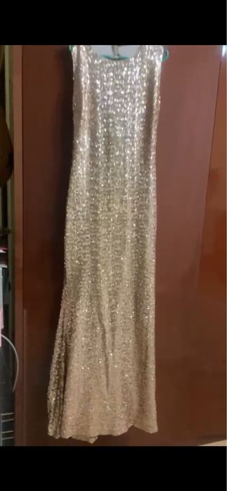 Платье в пайетках