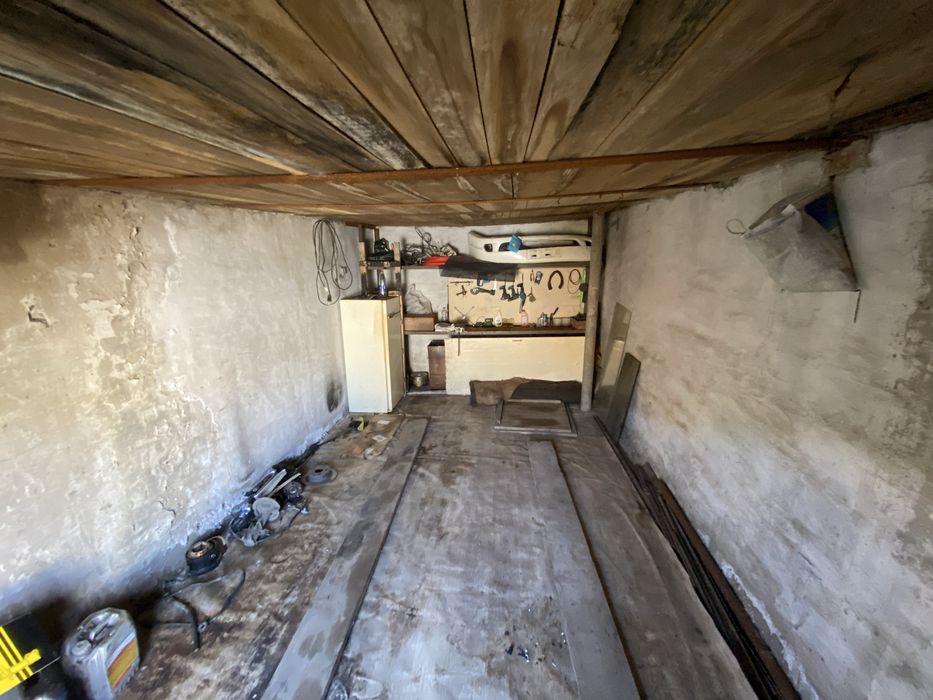 Продам гараж док есть