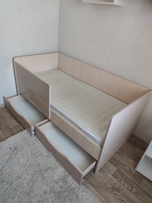 Продам детскую кровать