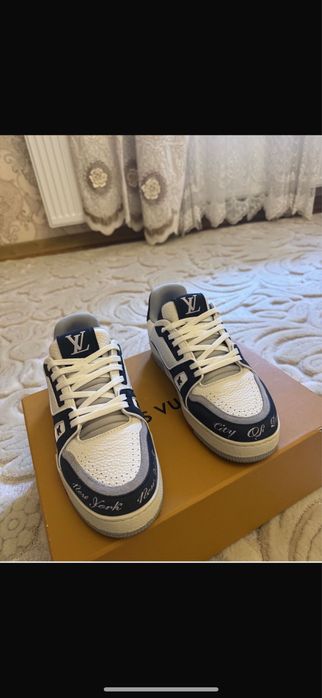 Adidasi Louis vuitton