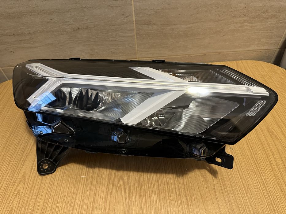 Far dreapta logan, sandero3, jogger