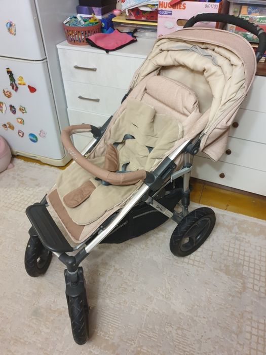 Продам коляску Geoby C780